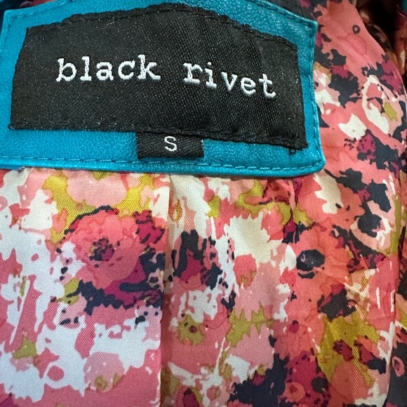Black Rivet pleather jacket from Wilson Leather. In a turquoise blue. Sz small - Picture 7 of 7